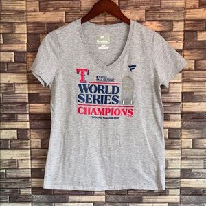 EUC Womens  Medium Fanatics Heather Gray V neck Tee Texas Rangers World Series